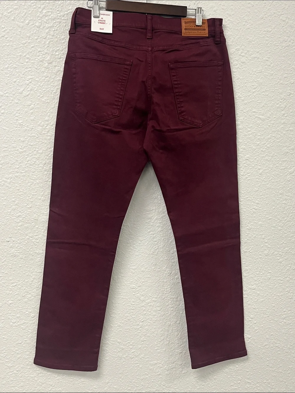 Lucky Brand 411 Athletic Cut Wine Burgundy 32x32